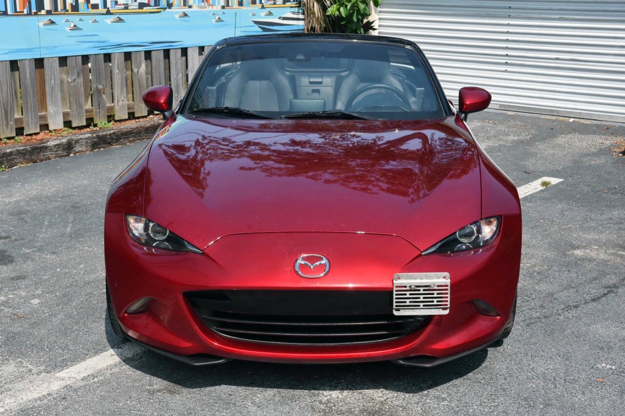 Used 2021 MAZDA MX-5 Miata Grand Touring RWD image 2