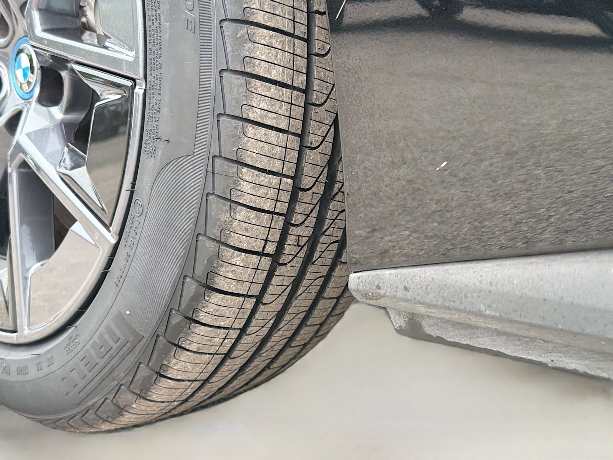 Used 2023 BMW i4 eDrive35 RWD image 42