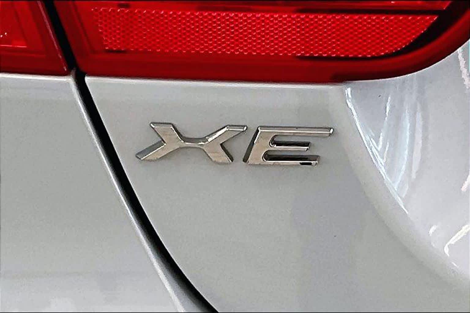 Used 2018 Jaguar XE Portfolio RWD image 30