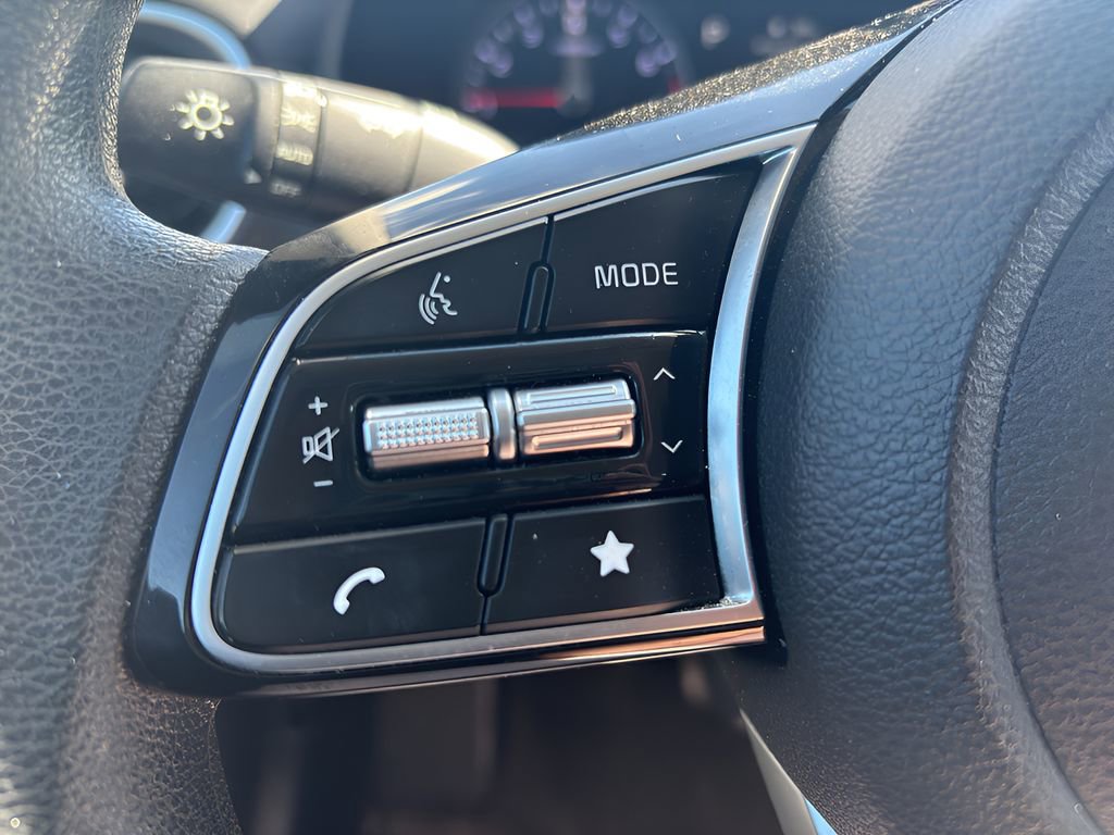 Used 2023 Kia Forte LXS image 32