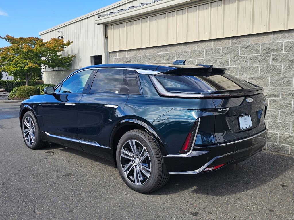 New 2026 Cadillac Lyriq Luxury image 5