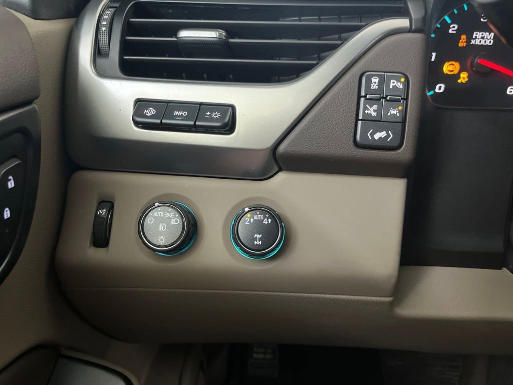 Used 2019 Chevrolet Suburban Premier AWD/4WD image 60