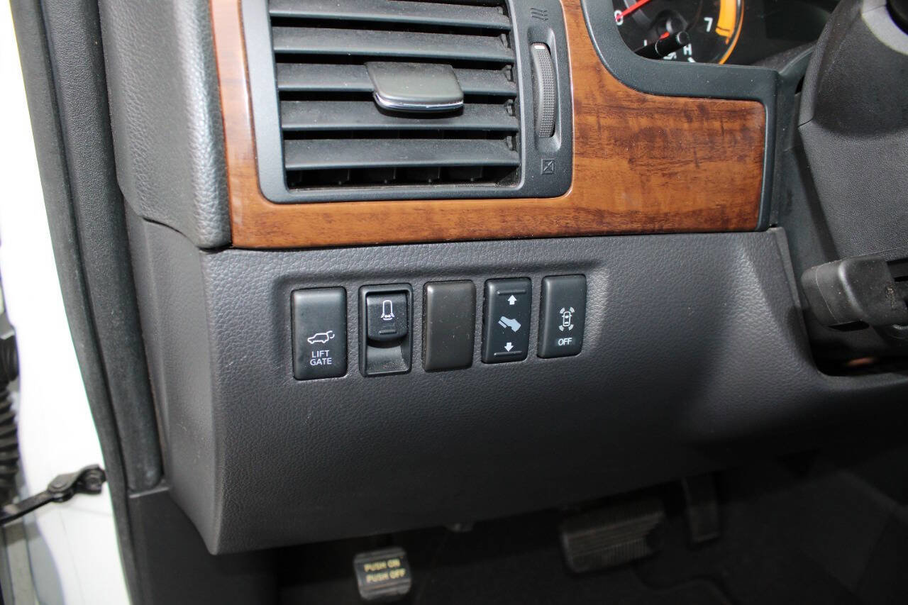 Used 2015 Nissan Armada Platinum w/ 2nd Row Captain Seat Package image 17