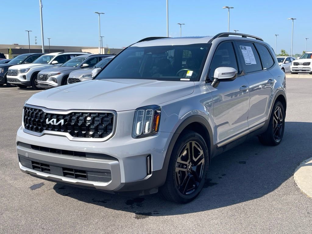 Certified 2023 Kia Telluride EX X-Line AWD/4WD image 3