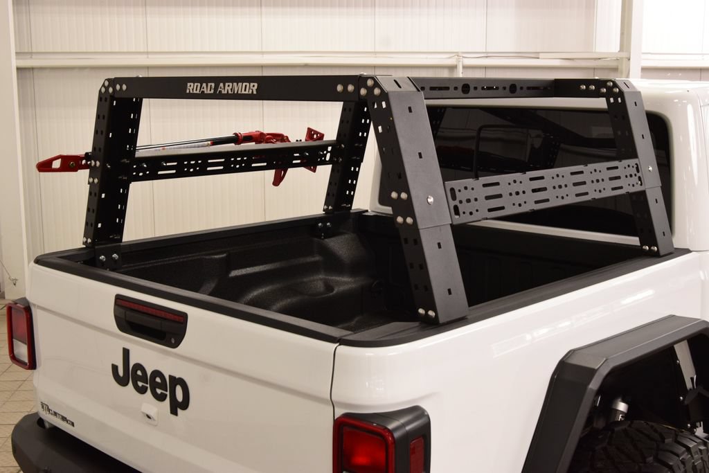 Used 2024 Jeep Gladiator Sport AWD/4WD image 23