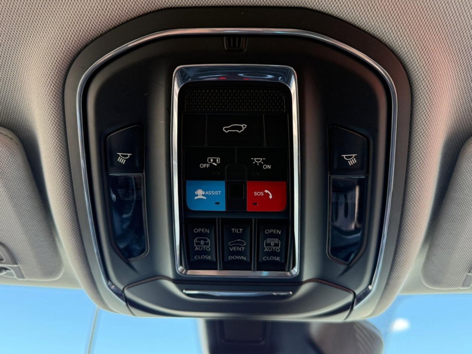 Used 2022 Jeep Grand Cherokee Limited image 41