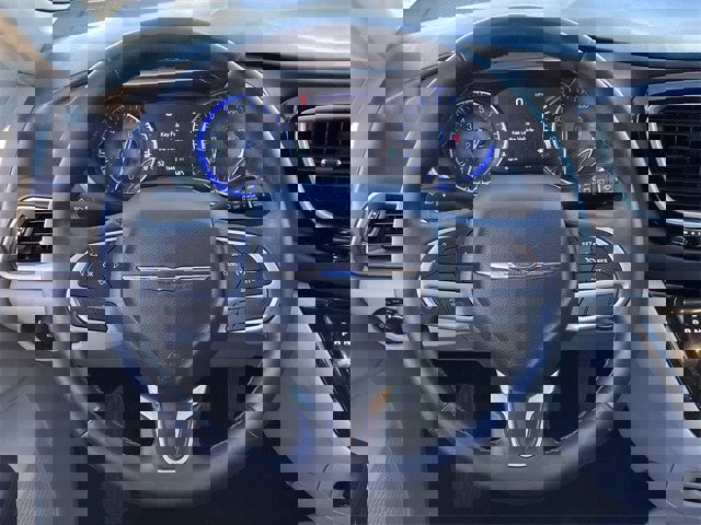 Used 2017 Chrysler Pacifica Touring-L Plus image 11