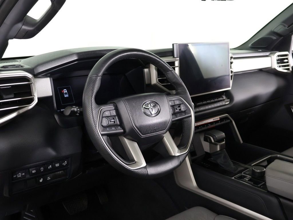Used 2025 Toyota Tundra Limited AWD/4WD image 28