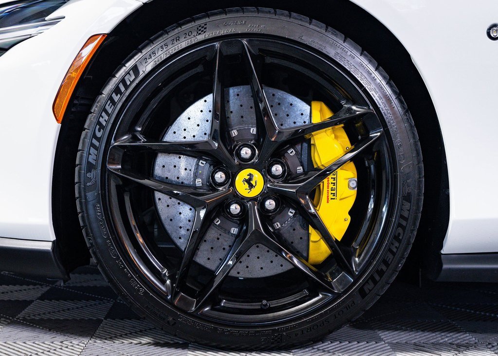 Certified 2024 Ferrari Roma Spider image 9