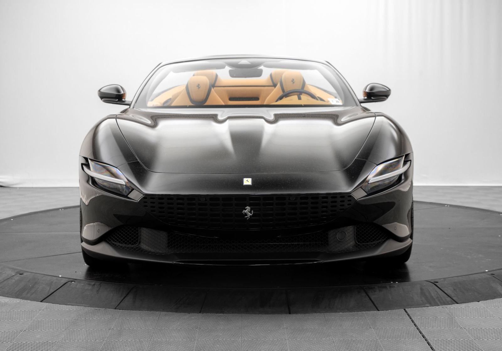 Used 2024 Ferrari Roma Spider RWD image 2
