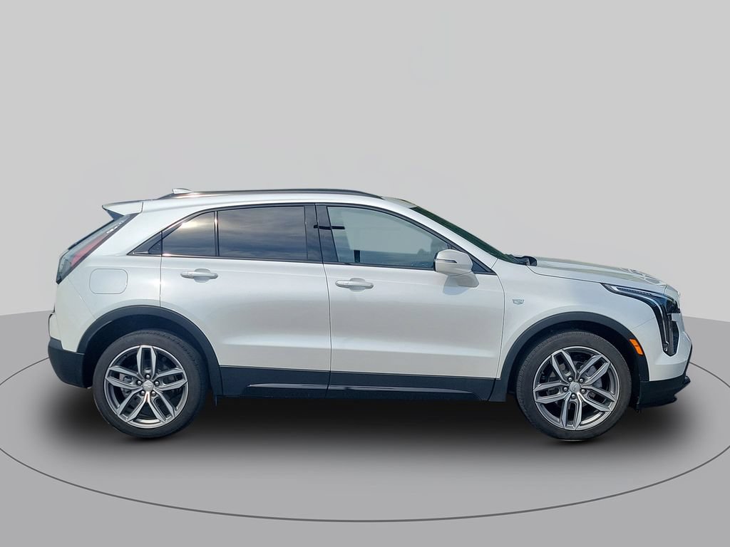 Used 2023 Cadillac XT4 Sport FWD image 2