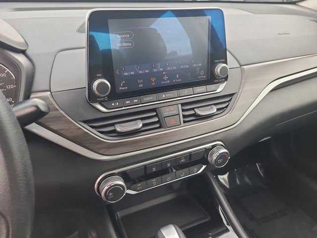 Used 2024 Nissan Altima 2.5 SV FWD image 30