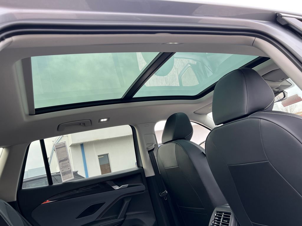 New 2026 Volkswagen Tiguan SE image 15