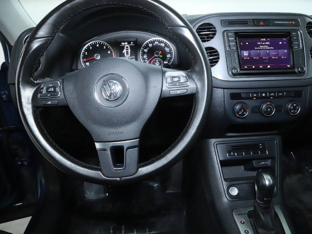 Used 2017 Volkswagen Tiguan Limited w/ Premium Package image 39