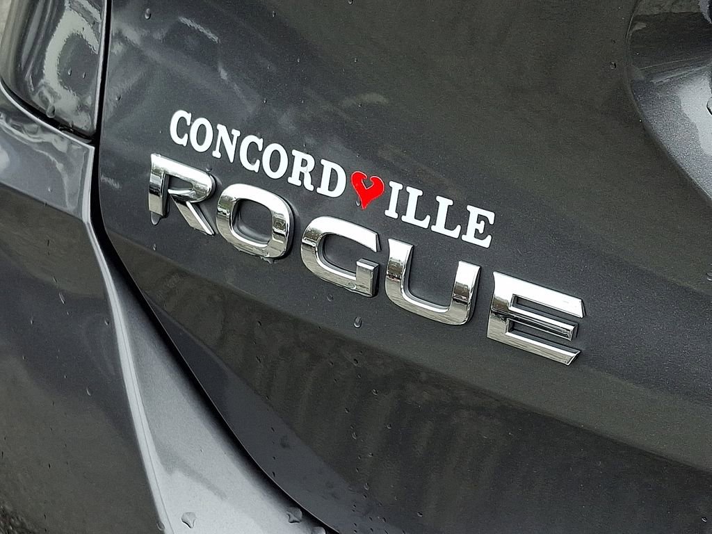 Used 2020 Nissan Rogue SL w/ Premium Package image 32