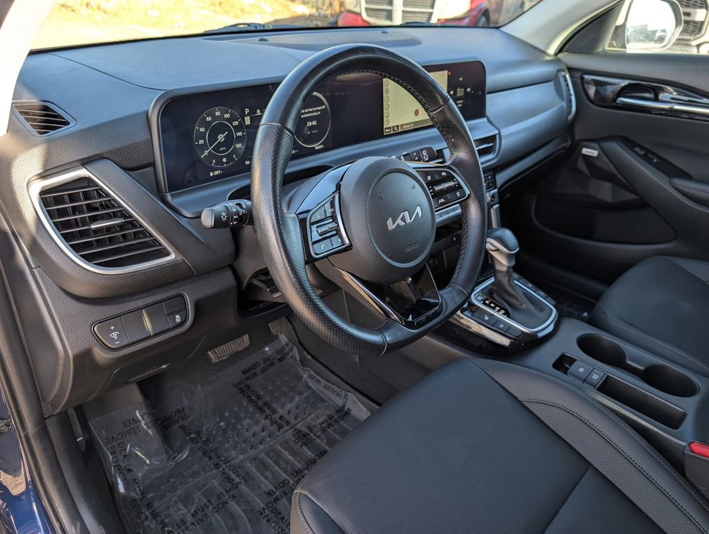 Used 2024 Kia Seltos SX image 10