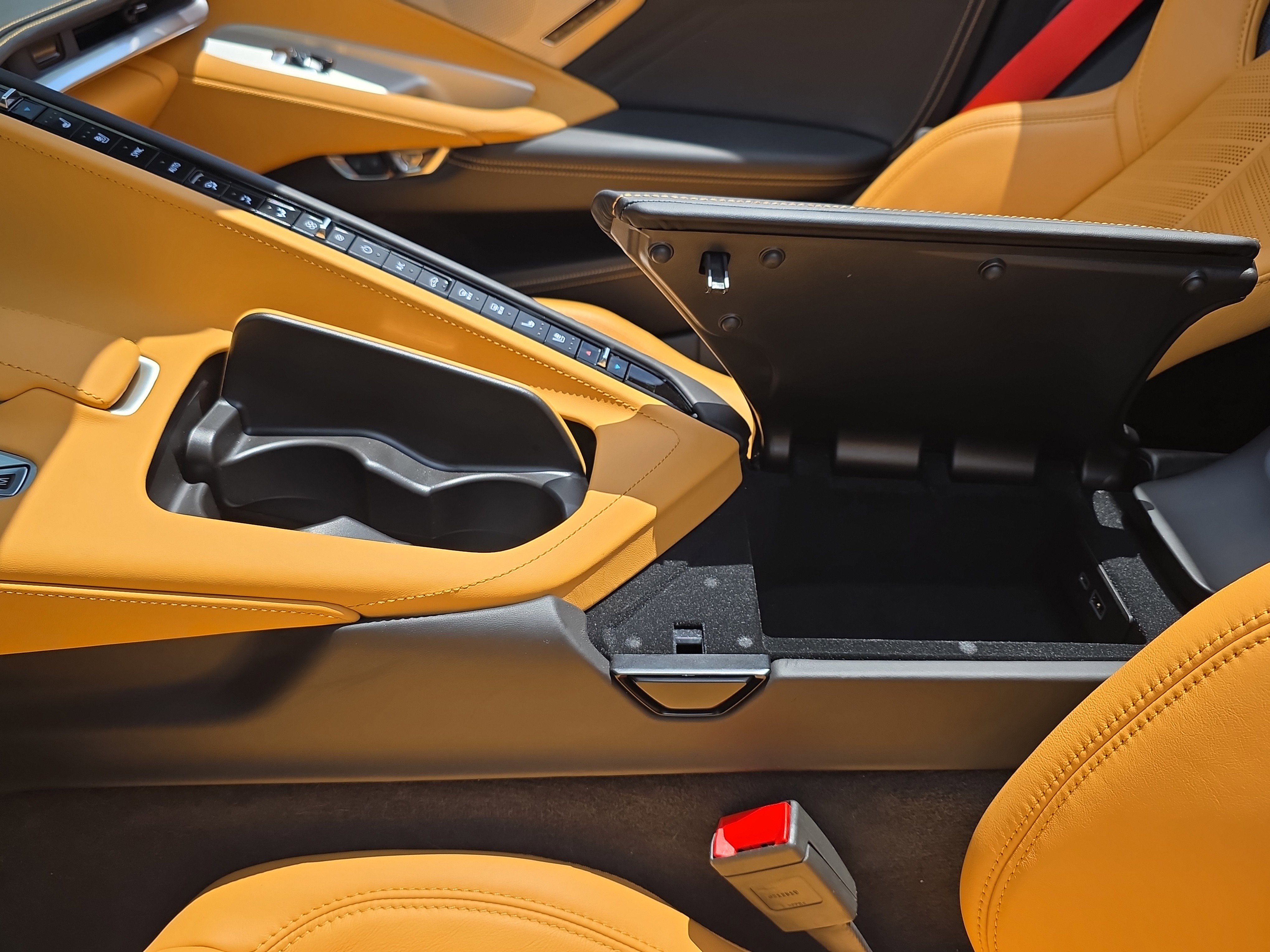 Used 2025 Chevrolet Corvette Z06 RWD image 30