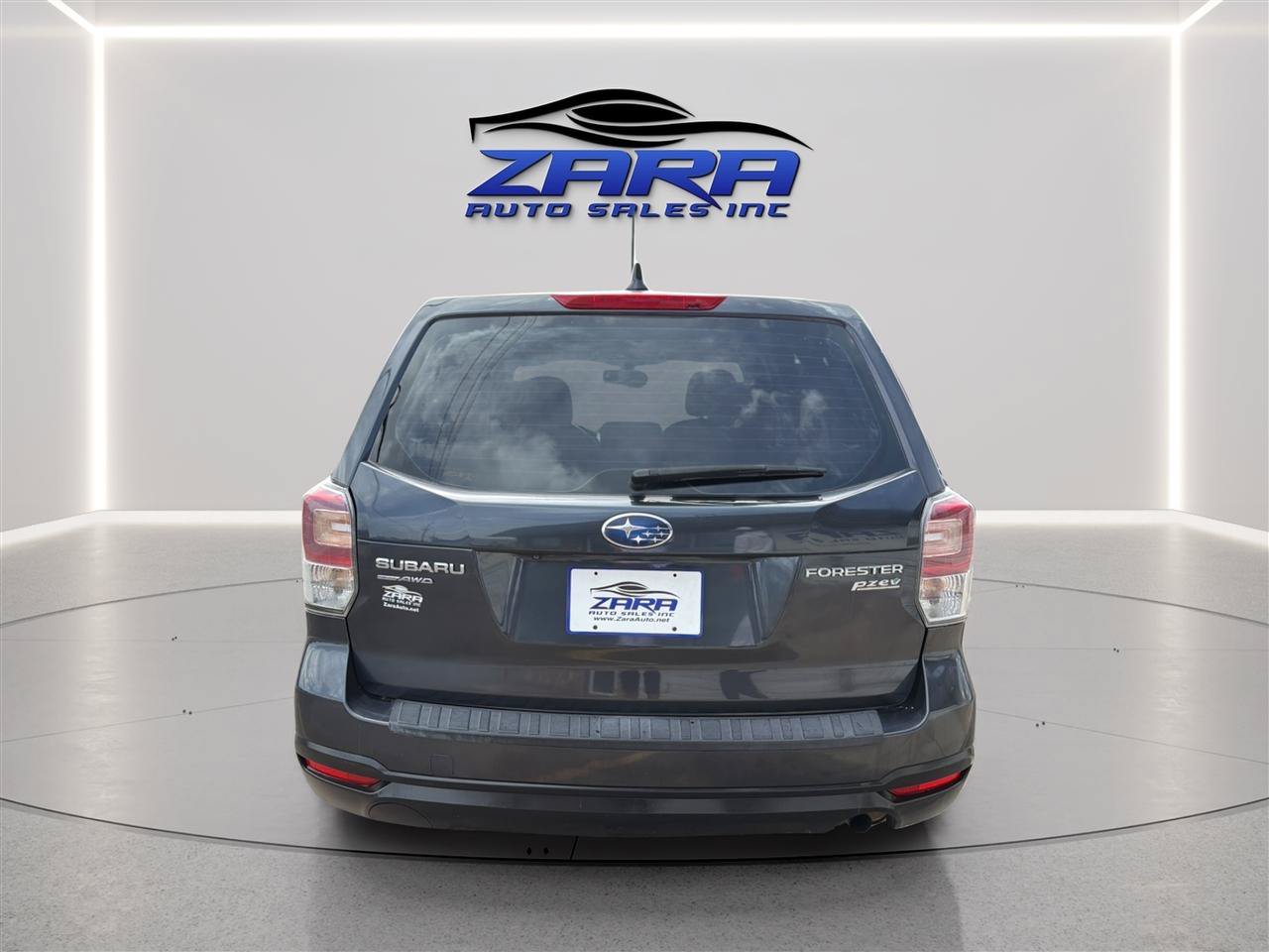 Used 2017 Subaru Forester 2.5i AWD/4WD image 6