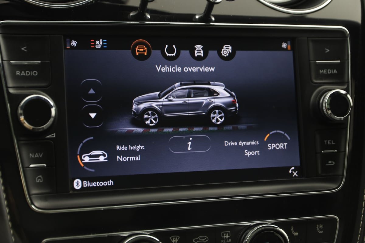 Used 2018 Bentley Bentayga AWD/4WD image 46