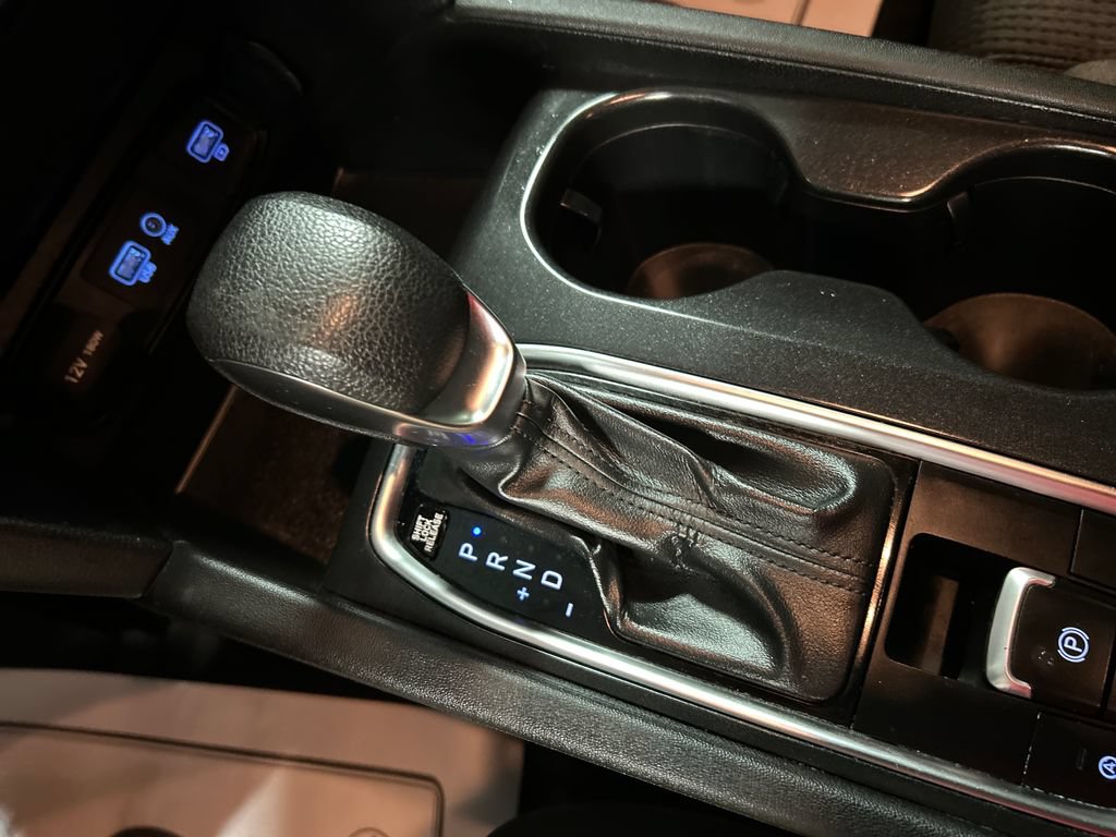 Used 2019 Hyundai Santa Fe SE FWD image 18