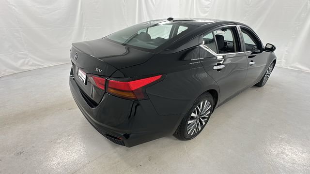 Certified 2024 Nissan Altima 2.5 SV image 3