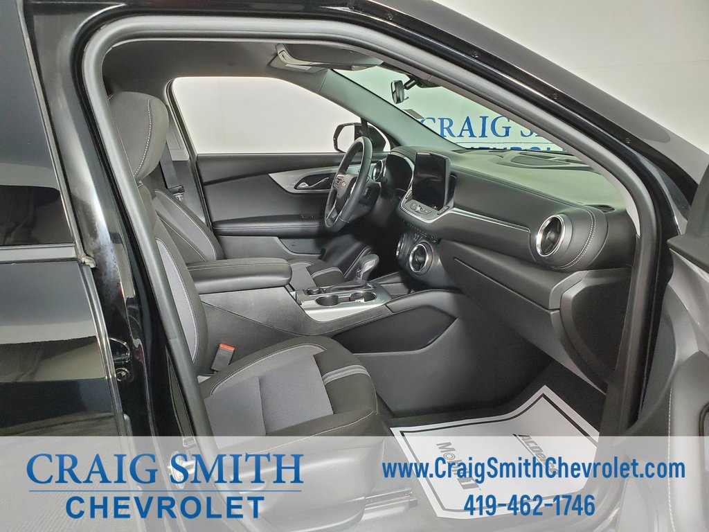 Used 2025 Chevrolet Blazer LT image 35