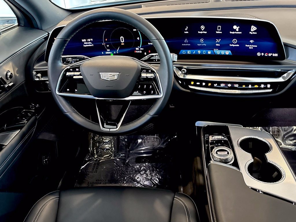 Used 2024 Cadillac Lyriq Tech RWD image 27