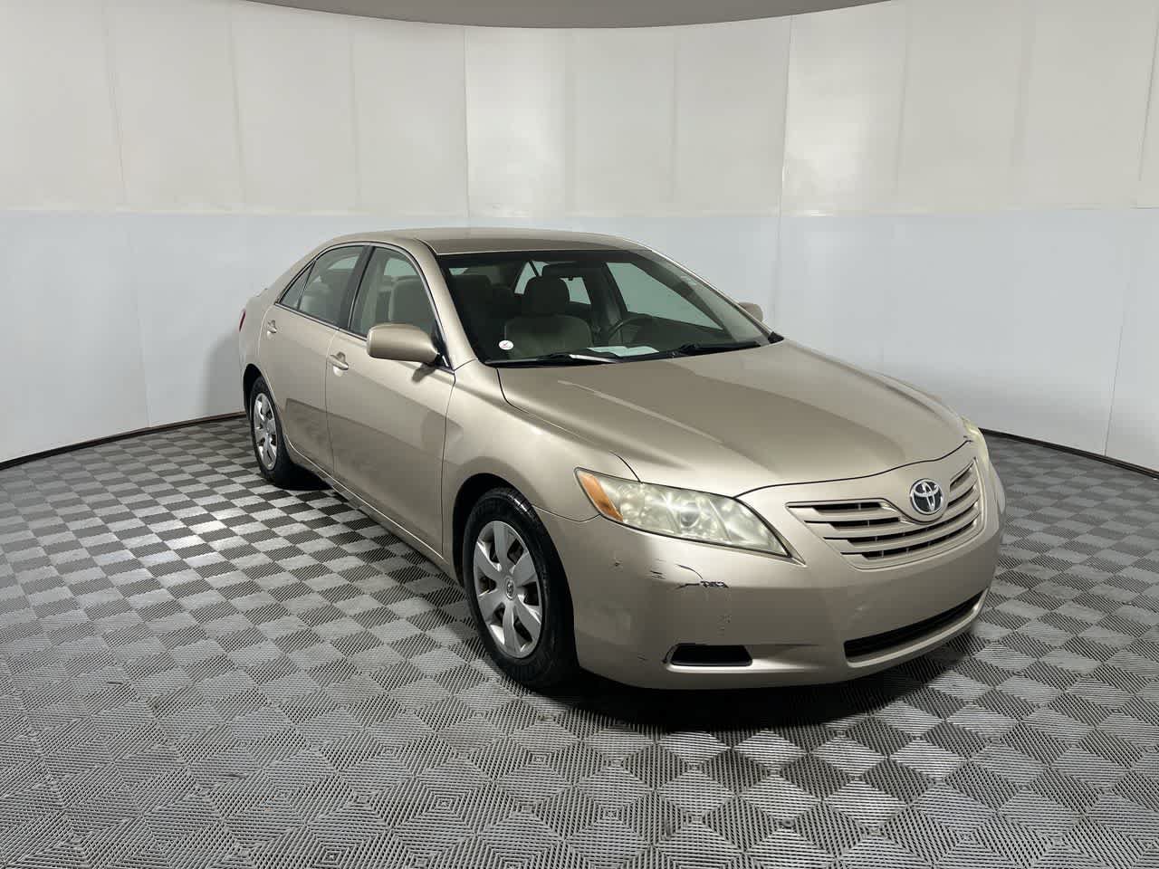 Used 2008 Toyota Camry LE FWD image 2
