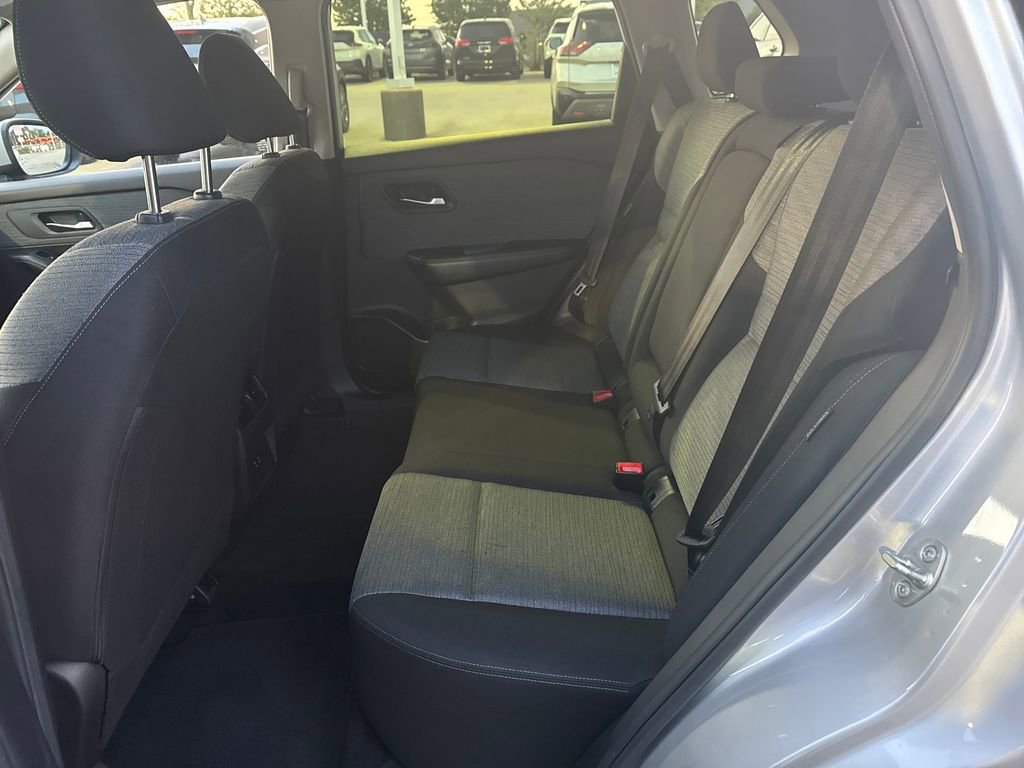 Used 2023 Nissan Rogue SV FWD image 30