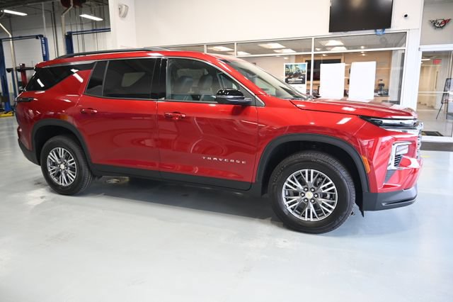 New 2026 Chevrolet Traverse LT w/ Driver Confidence Package FWD image 4