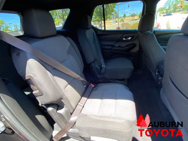Used 2023 Chevrolet Traverse LT FWD image 19