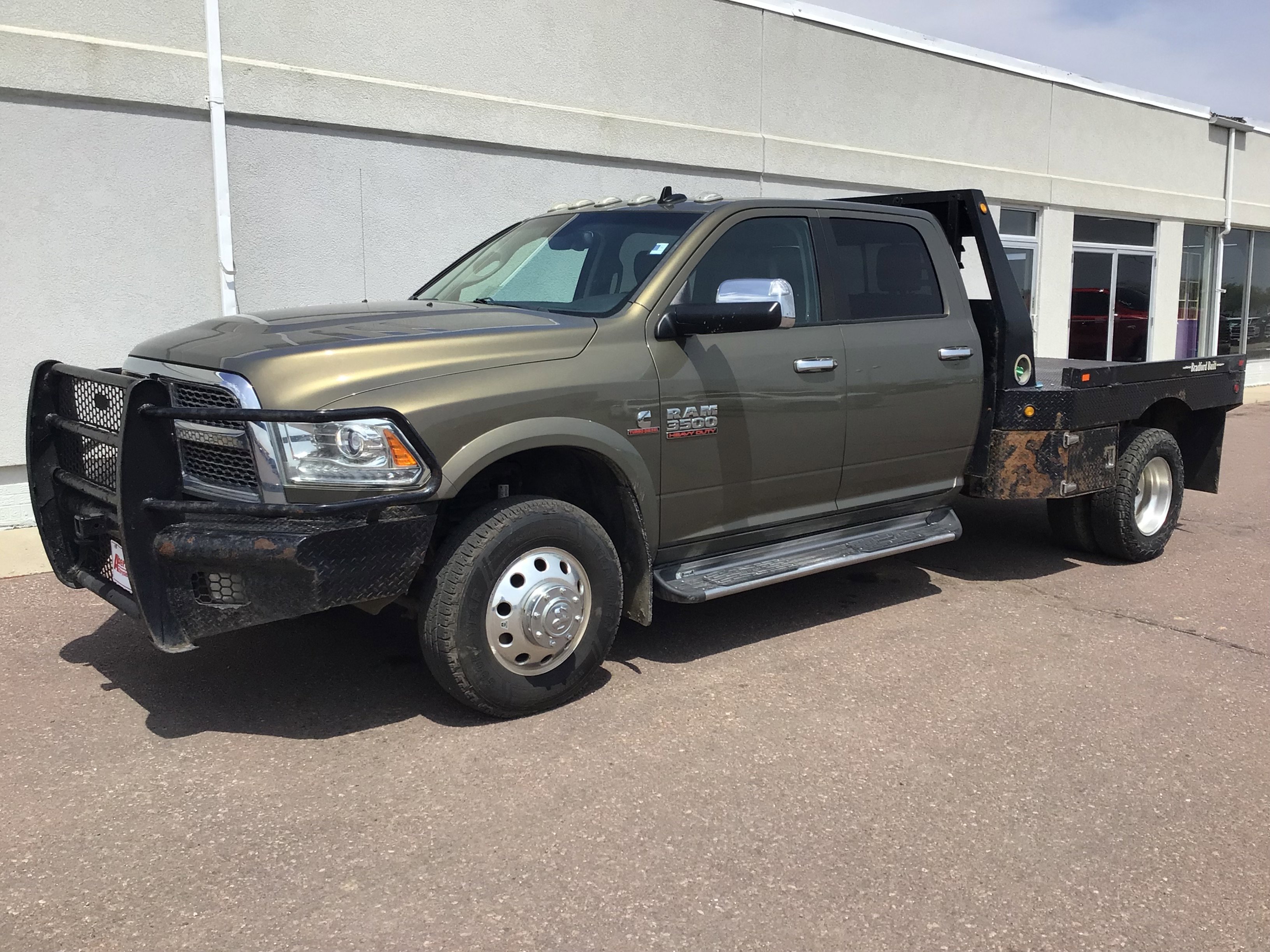 Used 2015 RAM 3500 Laramie w/ Cold Weather Group AWD/4WD image 2
