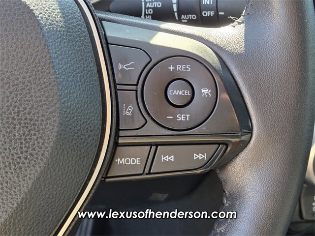 Used 2022 Toyota RAV4 SE w/ Convenience Package image 32