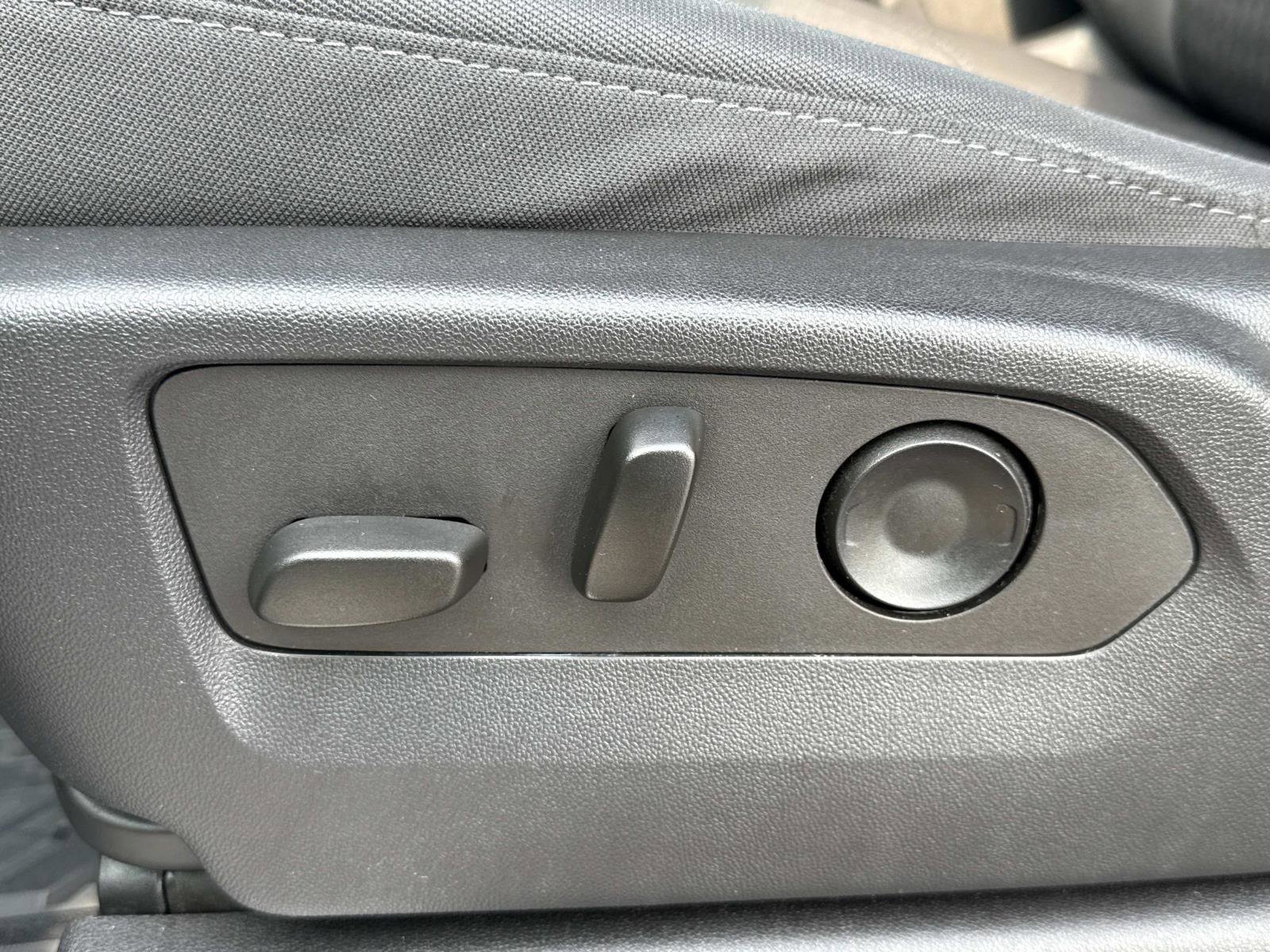 Used 2022 Chevrolet Silverado 1500 RST image 14