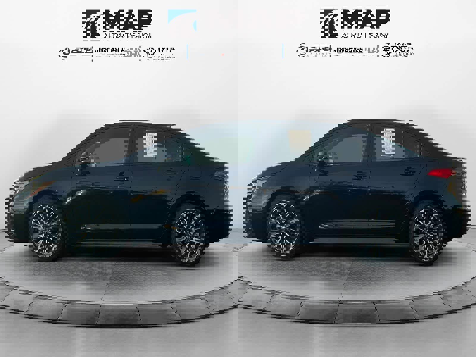 Used 2022 Toyota Corolla SE w/ Carpet Mat Package (TMS) image 2