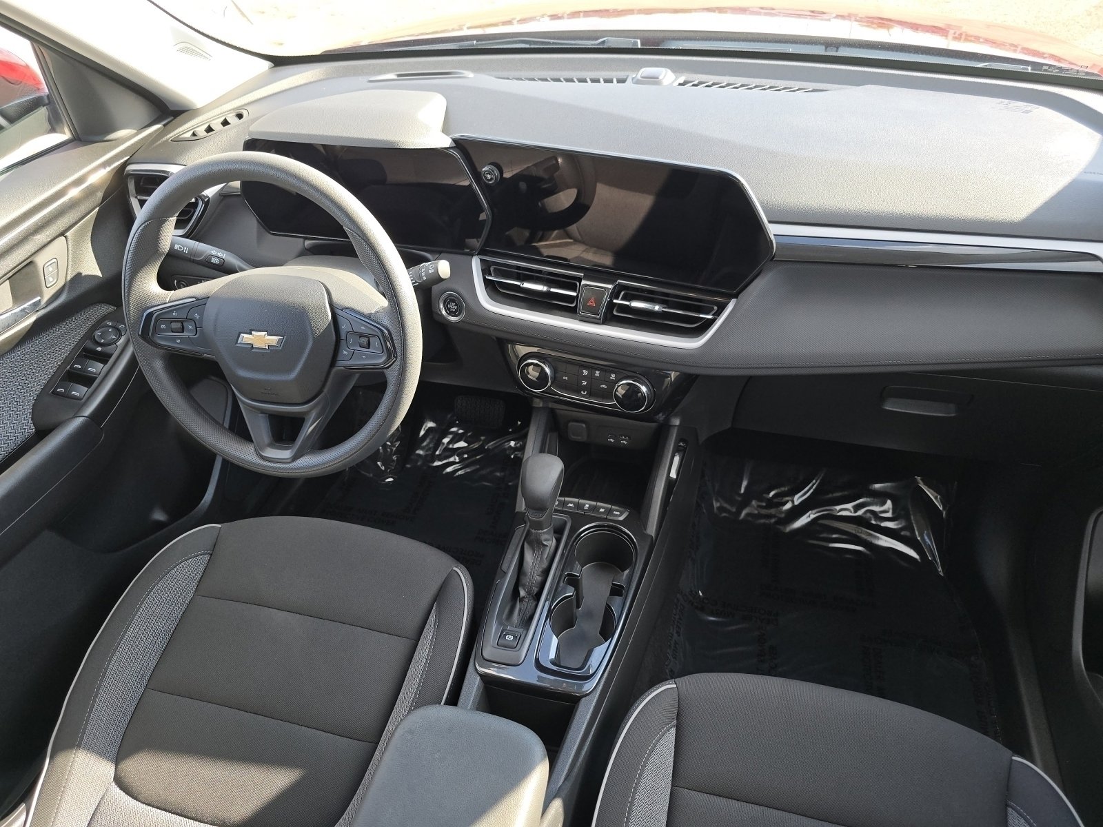 Used 2024 Chevrolet TrailBlazer LT image 24