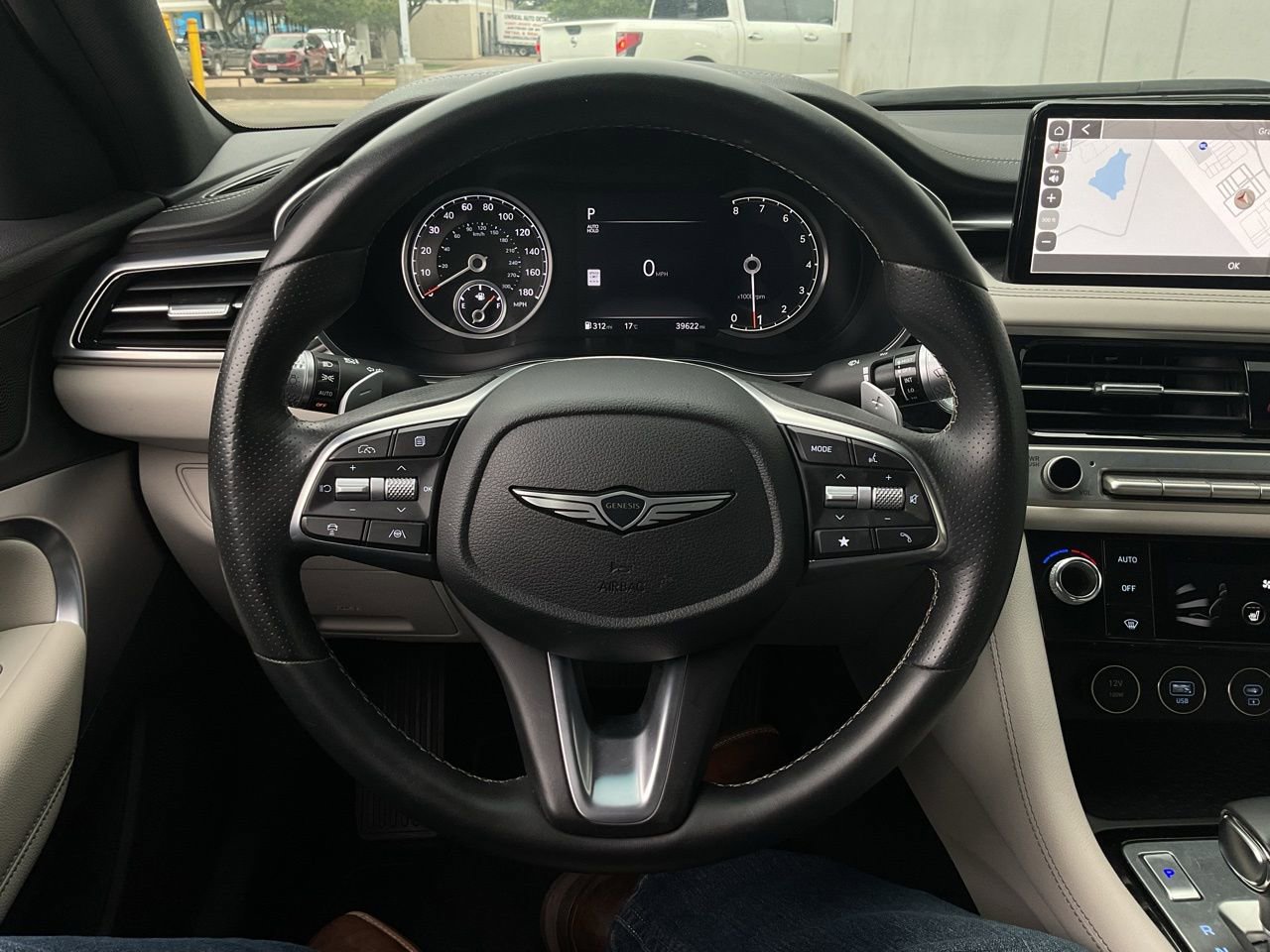 Used 2025 Genesis G70 2.5T RWD image 33