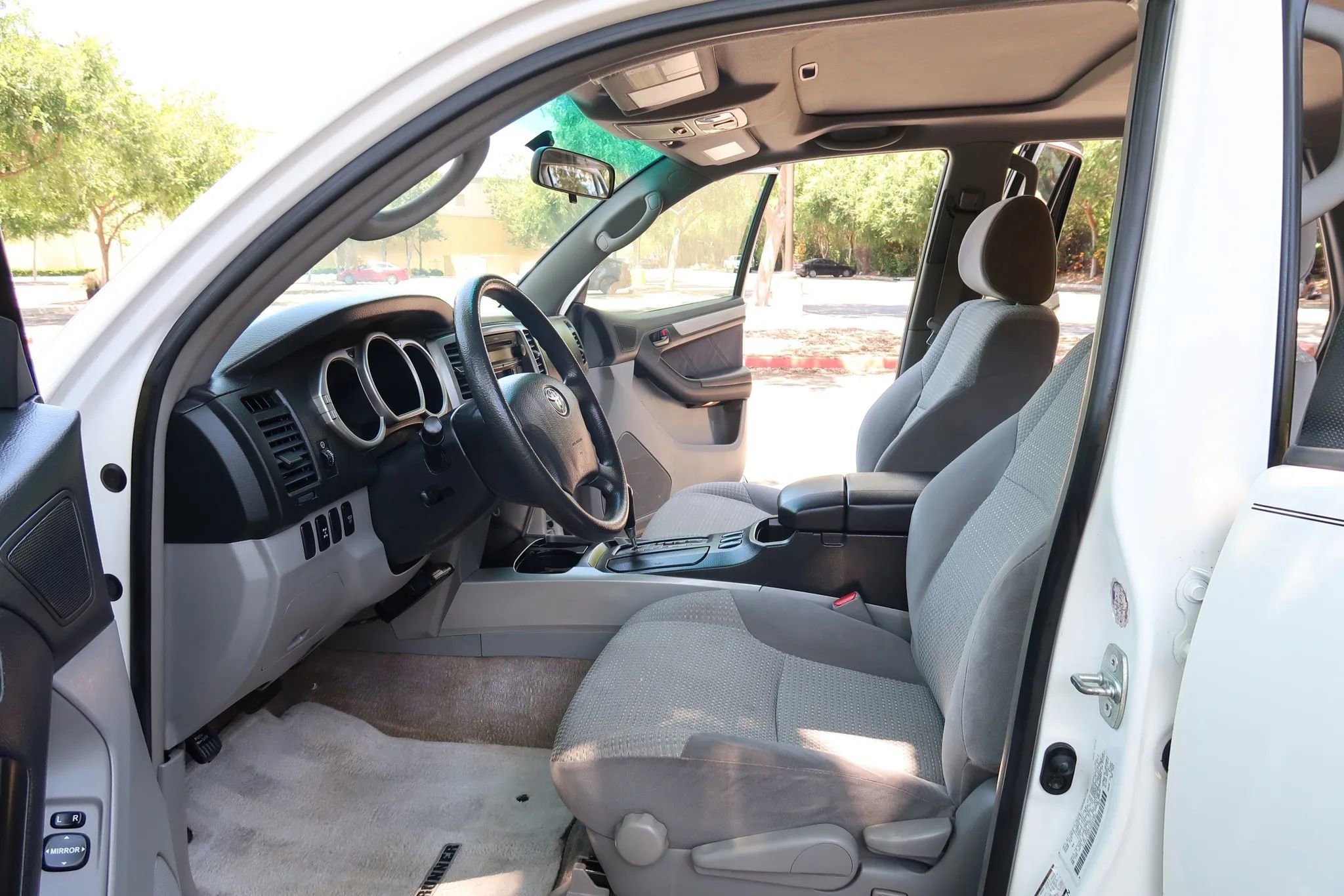 Used 2005 Toyota 4Runner Sport AWD/4WD image 17
