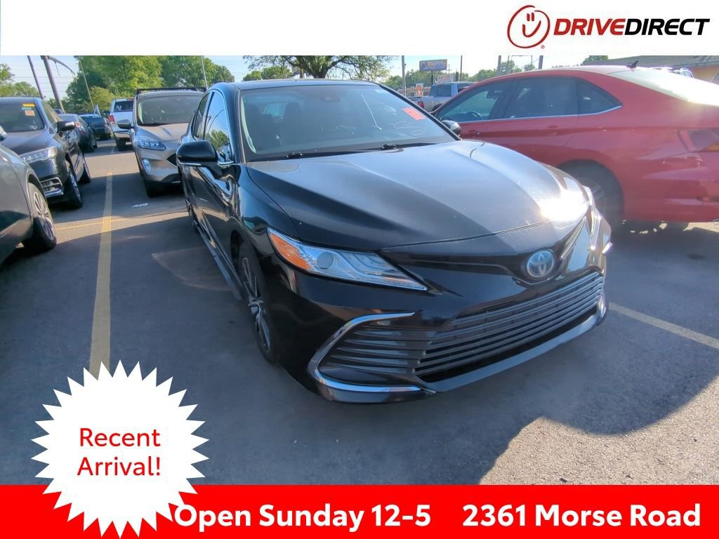 Used 2021 Toyota Camry XLE w/ Navigation Upgrade Package FWD video 1
