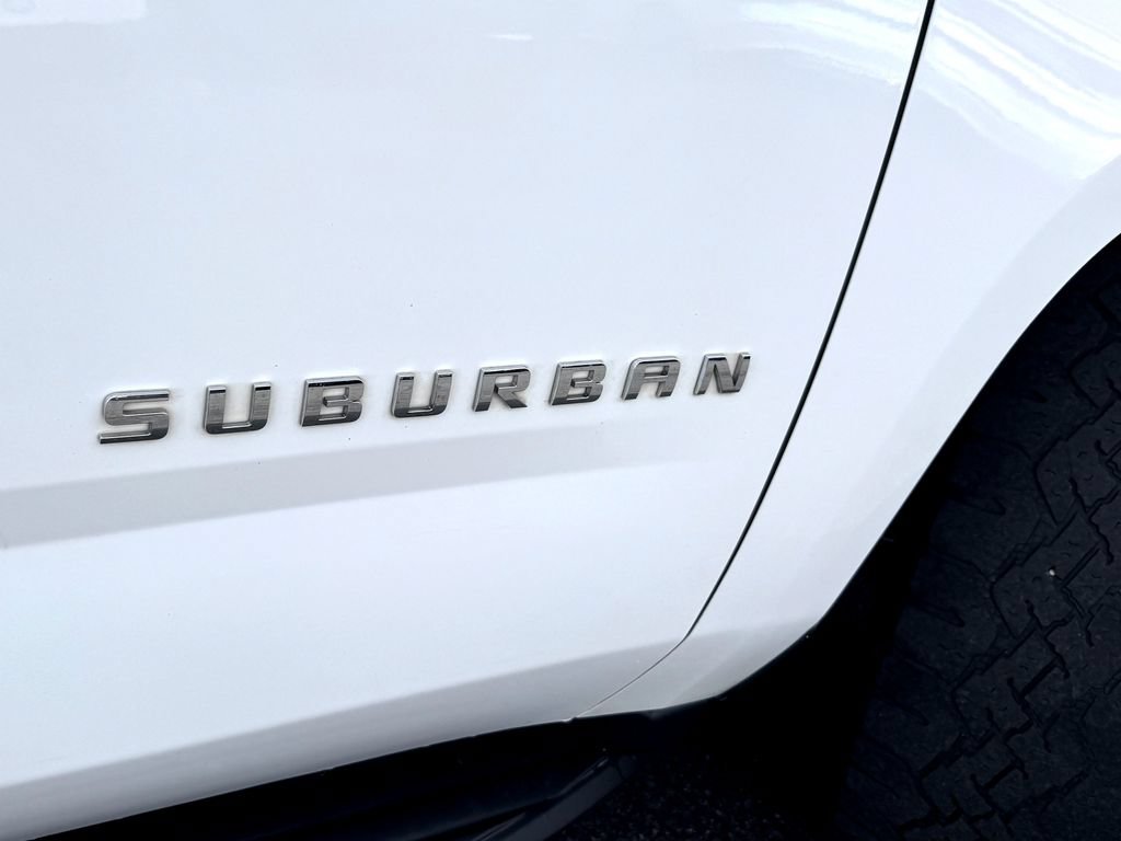 Used 2018 Chevrolet Suburban LT AWD/4WD image 5