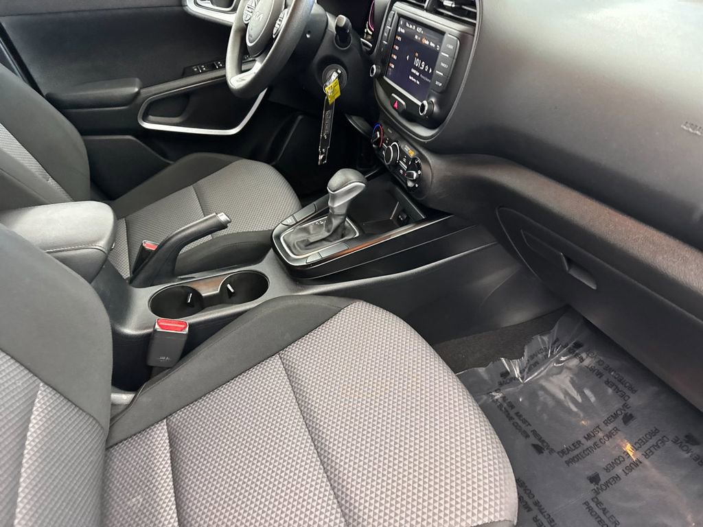 Used 2024 Kia Soul LX w/ Option Group 015 image 15