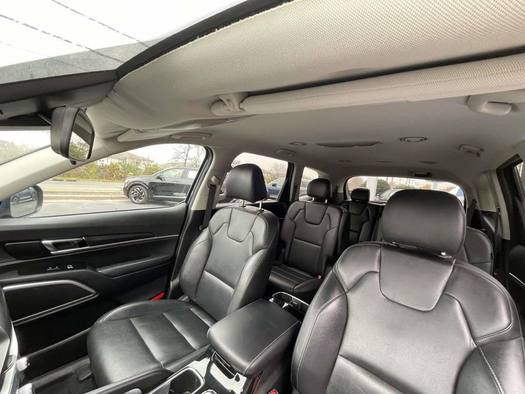 Certified 2023 Kia Telluride S image 33