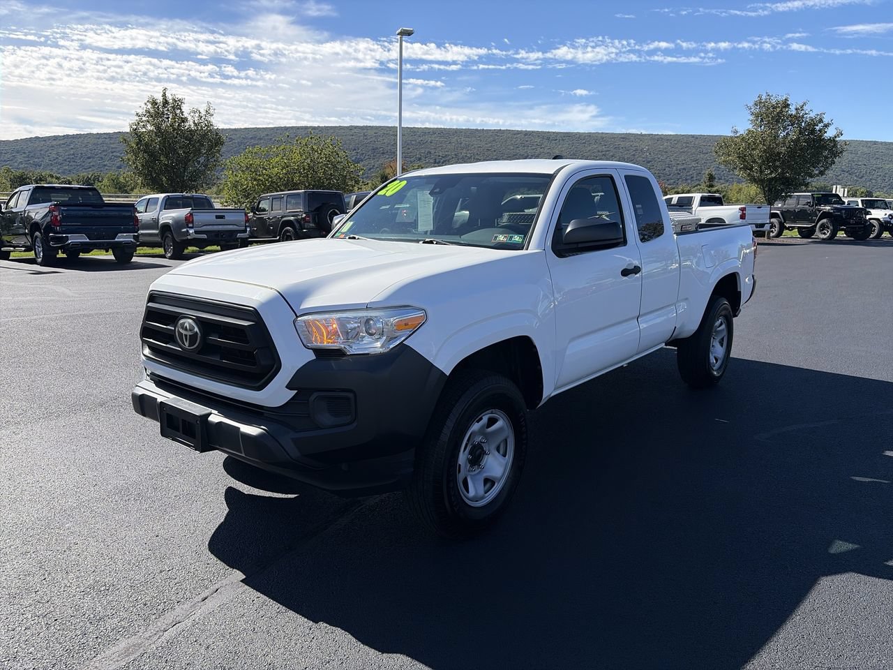 Used 2020 Toyota Tacoma SR AWD/4WD image 3