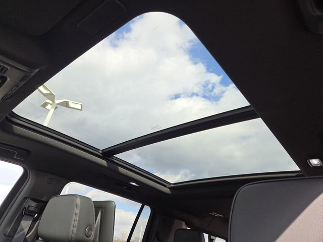 New 2026 GMC Yukon XL Denali w/ Denali Reserve Package image 3