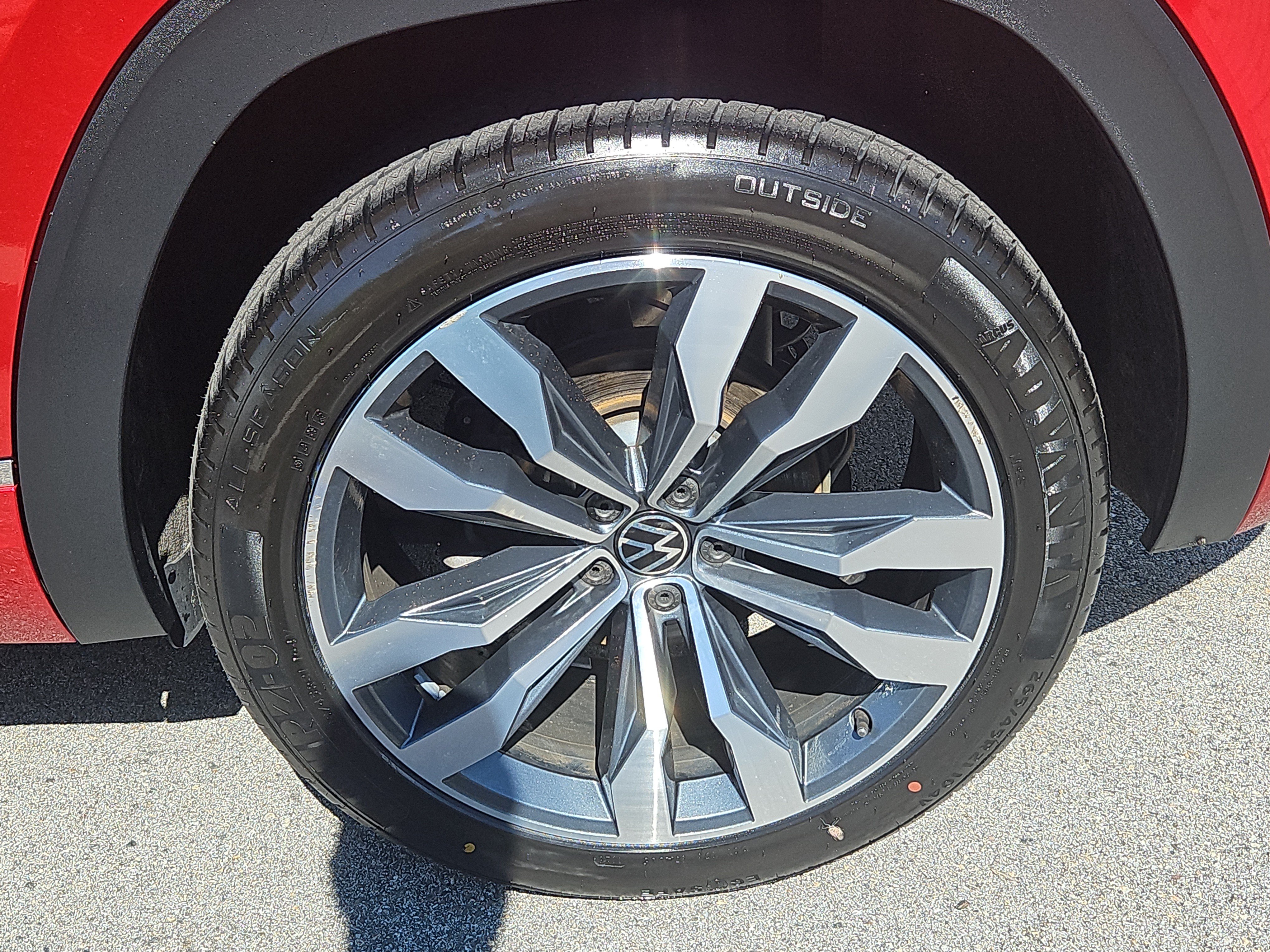 Used 2020 Volkswagen Atlas Cross Sport SEL Premium R-Line AWD/4WD image 31