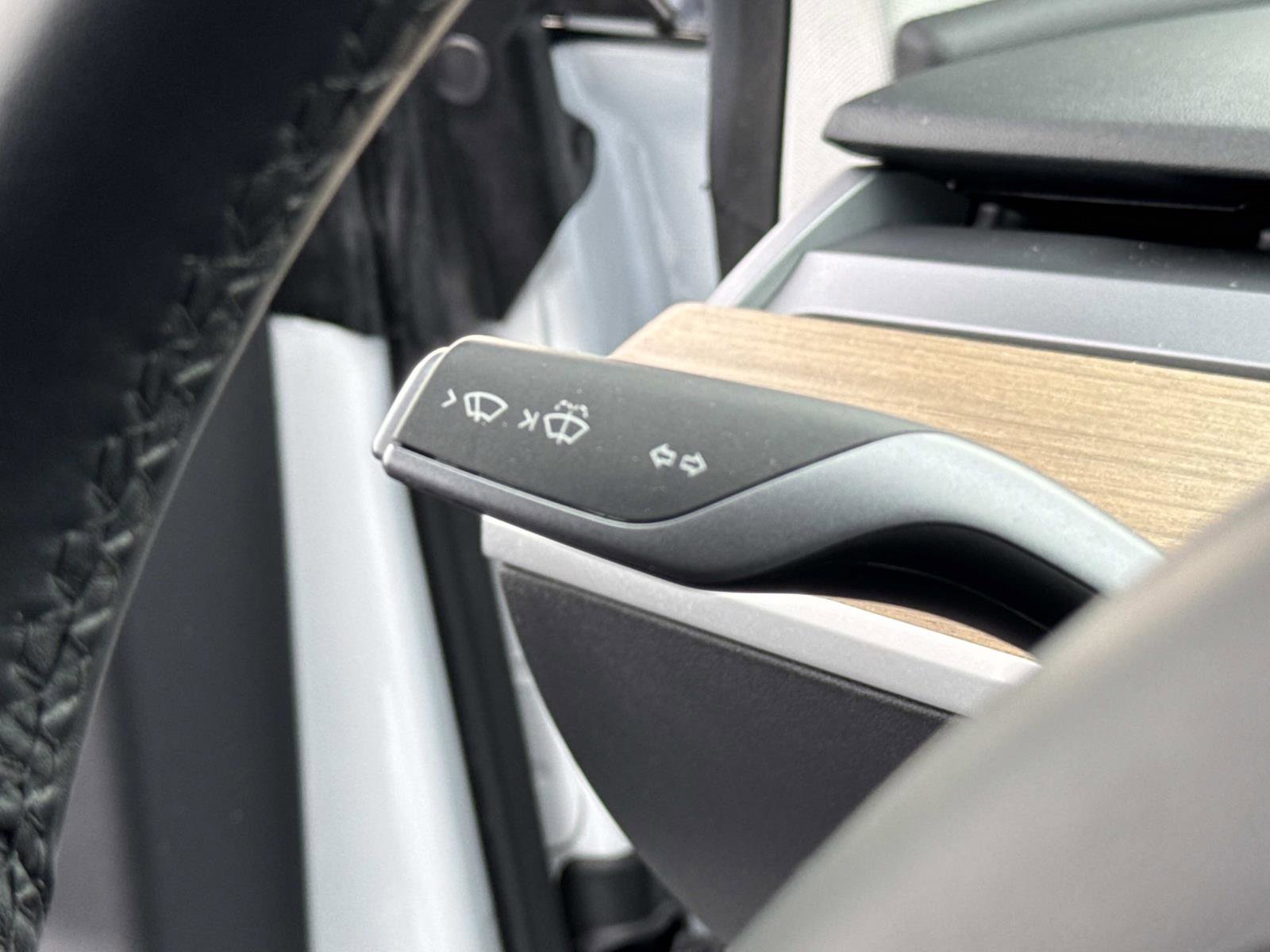 Used 2019 Tesla Model 3 Standard Range Plus image 10