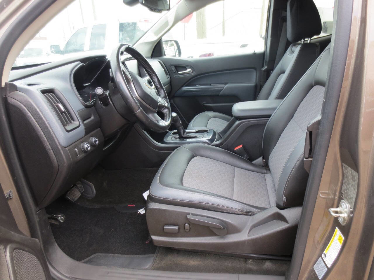 Used 2016 Chevrolet Colorado Z71 image 8