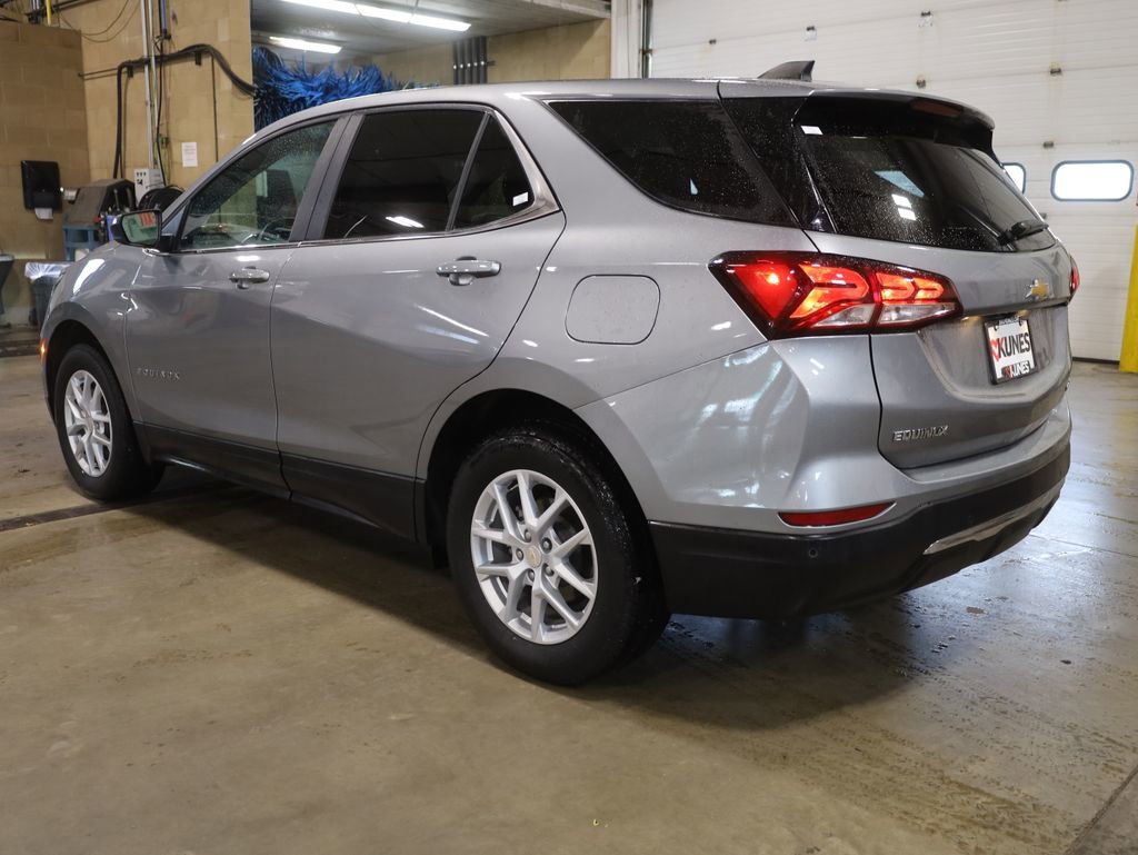 Used 2023 Chevrolet Equinox LT w/ Driver Convenience Package image 6
