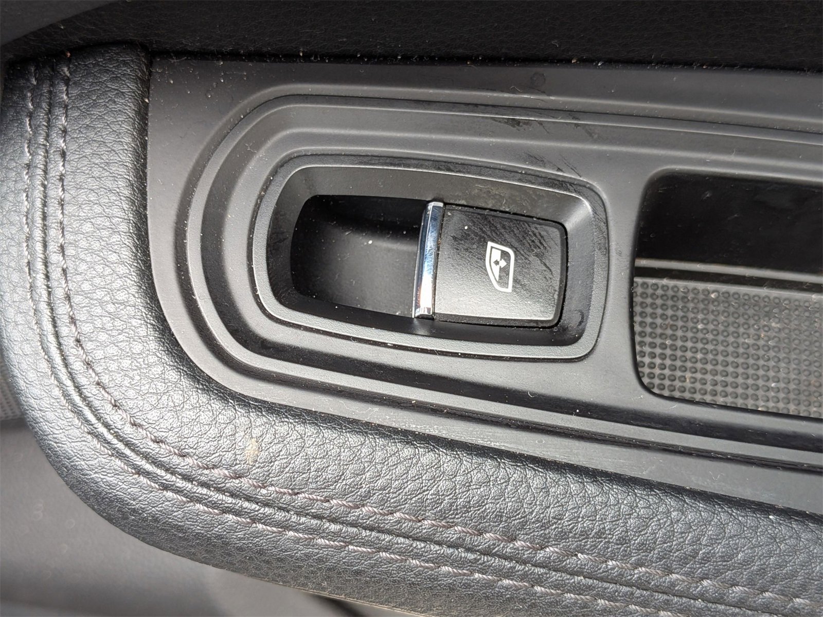 Used 2021 Porsche Macan image 39