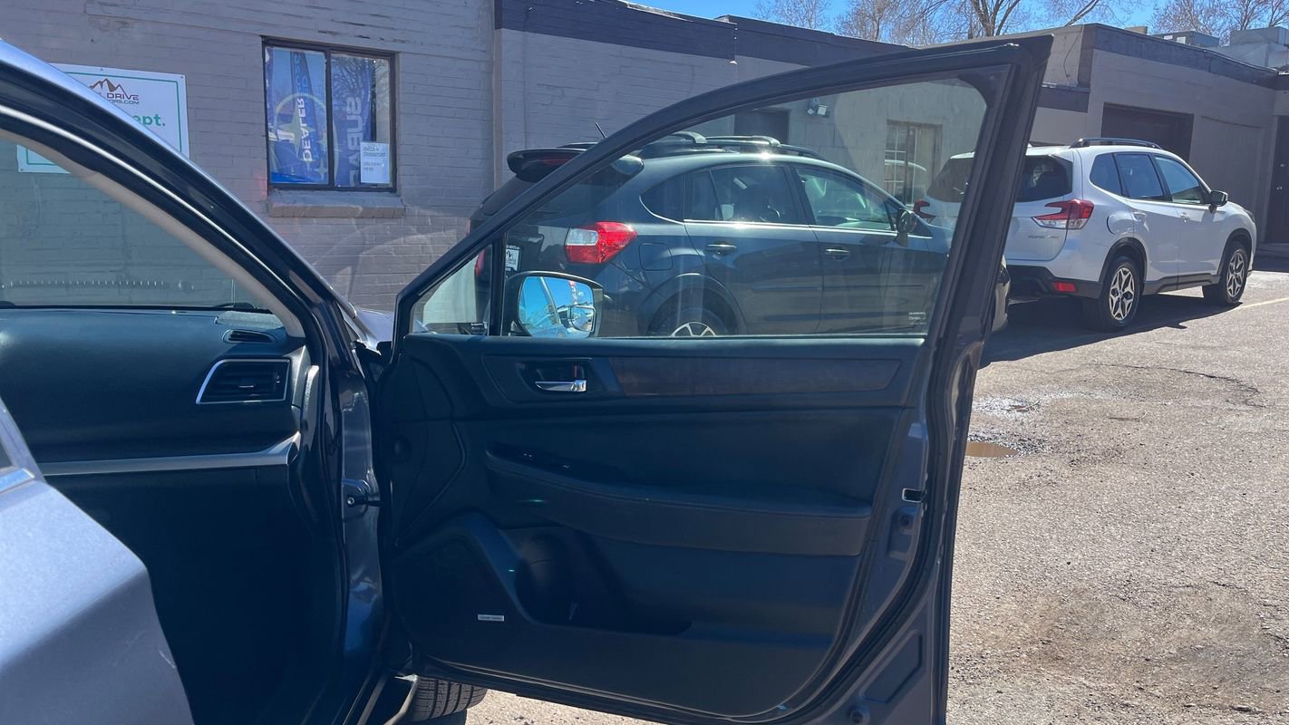 Used 2017 Subaru Outback 2.5i Limited image 11